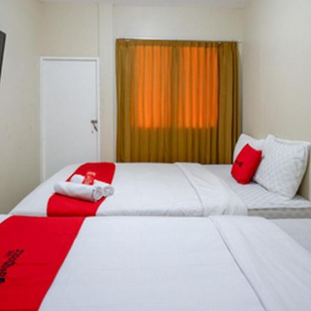 Hotel Reddoorz Near Rsud Kudus Extérieur photo