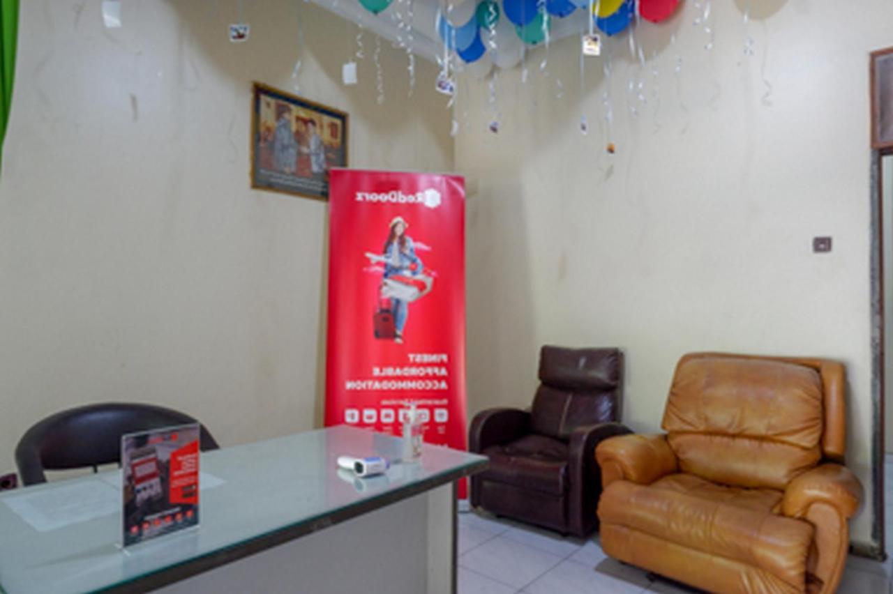 Hotel Reddoorz Near Rsud Kudus Extérieur photo