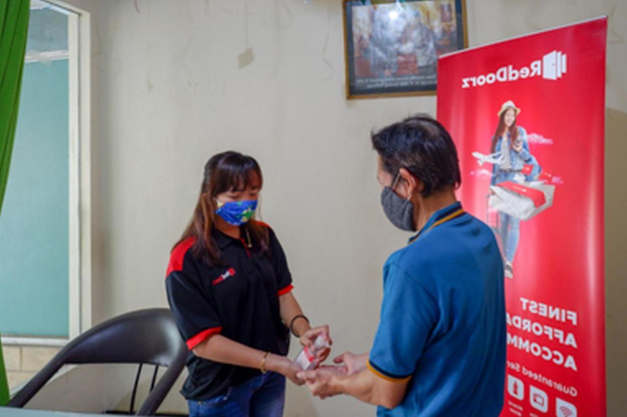 Hotel Reddoorz Near Rsud Kudus Extérieur photo