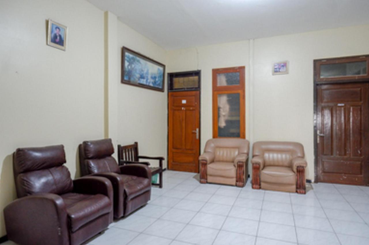 Hotel Reddoorz Near Rsud Kudus Extérieur photo